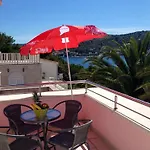 Rukavina * Rogoznica (Sibenik-Knin)